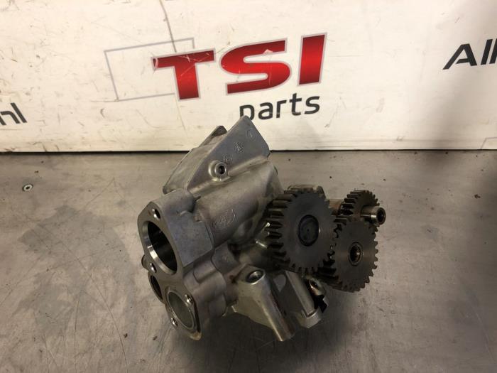 Begagnade Oljepump Audi RS 6 Avant (C7) 4.0 V8 TFSI 32V Pris € 145,00 Marginaltabell erbjuds av TSI-Parts / Allmotorparts B.V.