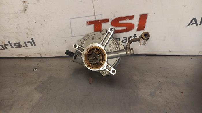 Usagé Pompe à vide (essence) Audi RS 6 Avant (C7) 4.0 V8 TFSI 32V Prix € 41,00 Règlement à la marge proposé par TSI-Parts / Allmotorparts B.V.