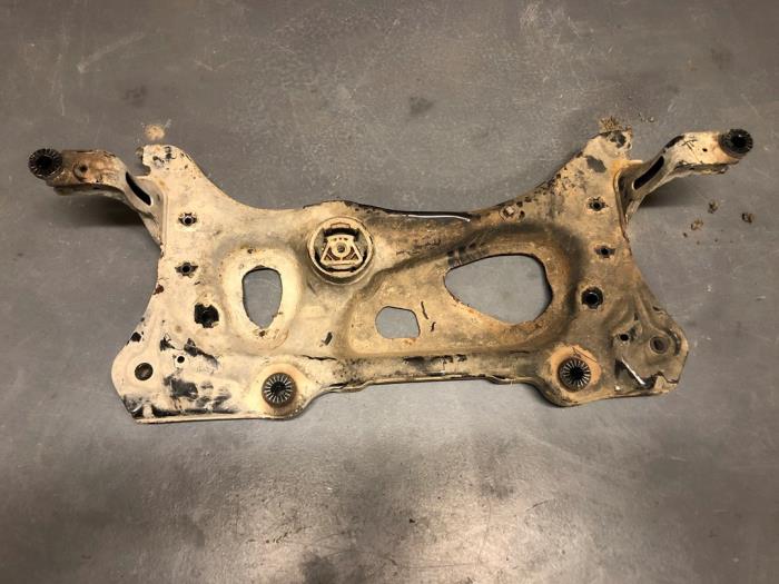Used Subframe Volkswagen Golf VII (AUA) 1.4 TSI 16V Price € 145,00 Margin scheme offered by TSI-Parts / Allmotorparts B.V.