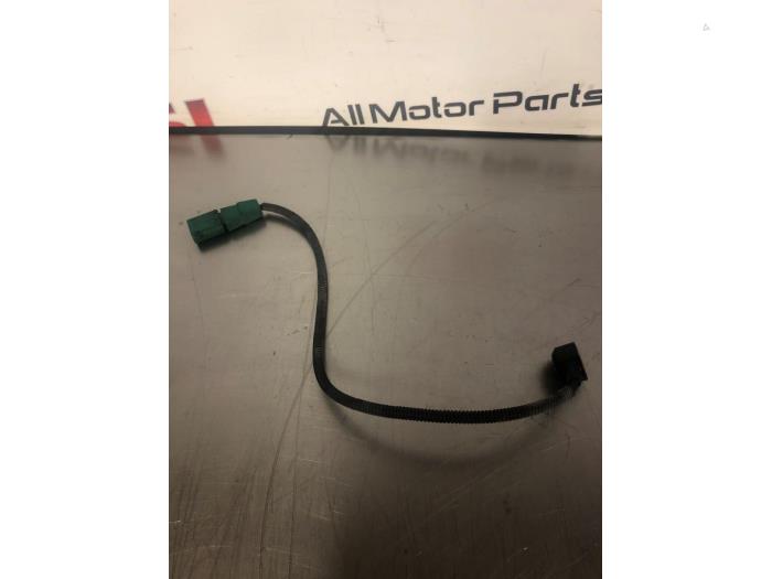 Begagnade Knackningssensor Volkswagen Golf VI (5K1) 2.0 GTI 16V Pris € 8,00 Marginaltabell erbjuds av TSI-Parts / Allmotorparts B.V.