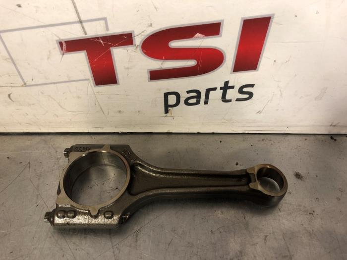 Begagnade Vevstake Audi A5 (F53/F5P) 2.0 45 TFSI Mild Hybrid 16V Quattro Pris € 66,00 Marginaltabell erbjuds av TSI-Parts / Allmotorparts B.V.