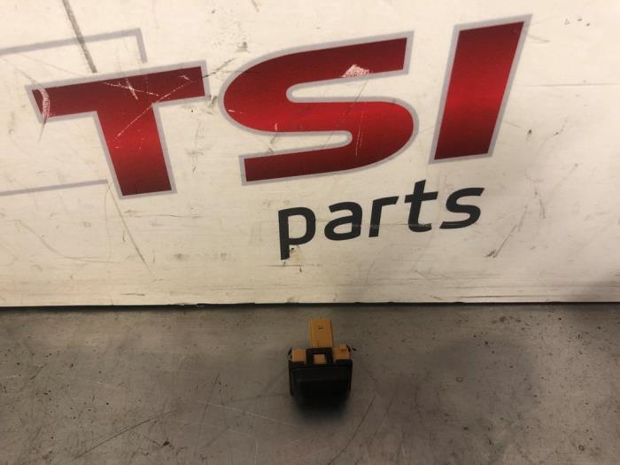 Begagnade Larmsensor Audi TT (8J3) 2.0 TFSI 16V Pris € 8,00 Marginaltabell erbjuds av TSI-Parts / Allmotorparts B.V.