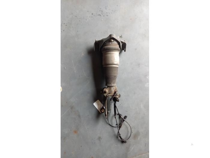 Używane Miech Volkswagen Touareg (7LA/7L6) 3.2 V6 24V Cena € 165,00 Procedura marży oferowane przez TSI-Parts / Allmotorparts B.V.