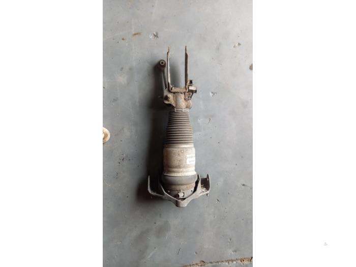 Używane Miech Volkswagen Touareg (7LA/7L6) 3.2 V6 24V Cena € 165,00 Procedura marży oferowane przez TSI-Parts / Allmotorparts B.V.