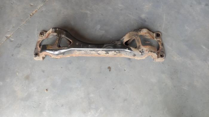 Begagnade Underram Volkswagen Touareg (7LA/7L6) 3.2 V6 24V Pris € 33,00 Marginaltabell erbjuds av TSI-Parts / Allmotorparts B.V.