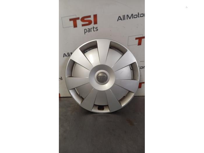 Używane Kolpak Audi A3 (8V1/8VK) 1.4 TFSI 16V Cena € 8,00 Procedura marży oferowane przez TSI-Parts / Allmotorparts B.V.