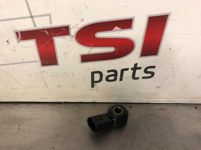 Begagnade Knackningssensor Volkswagen Golf V (1K1) 1.6 FSI 16V Pris € 9,50 Marginaltabell erbjuds av TSI-Parts / Allmotorparts B.V.