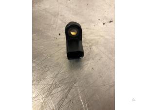 Engine temperature sensor from a Audi A3 (8P1) 1.8 16V TFSI 2009