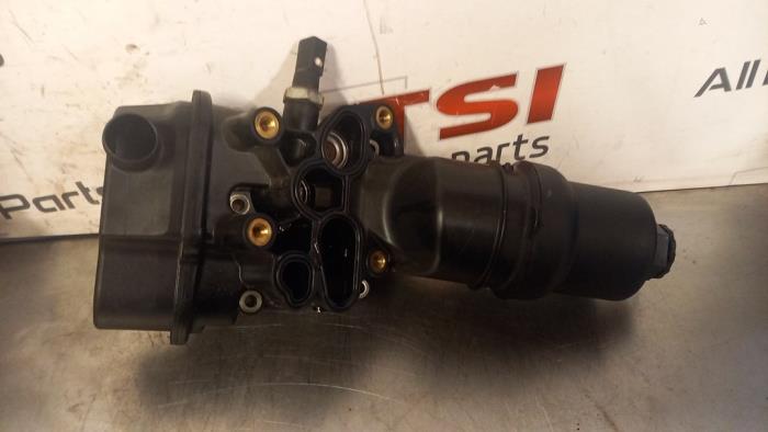 Gebrauchte Ölfiltergehäuse Audi TT (8J3) 2.0 TFSI 16V Preis € 50,00 Margenregelung angeboten von TSI-Parts / Allmotorparts B.V.