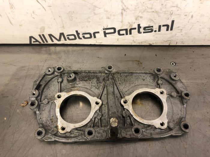 Gebrauchte Kettenkasten Deckel Mercedes E Estate (S213) E-200 2.0 Turbo 16V 4-Matic Preis € 17,00 Margenregelung angeboten von TSI-Parts / Allmotorparts B.V.