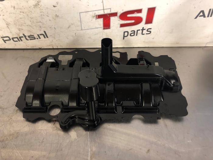 Usagé Couvercle carter Volkswagen Golf VII (AUA) 1.5 TSI Evo BMT 16V Prix € 12,00 Règlement à la marge proposé par TSI-Parts / Allmotorparts B.V.