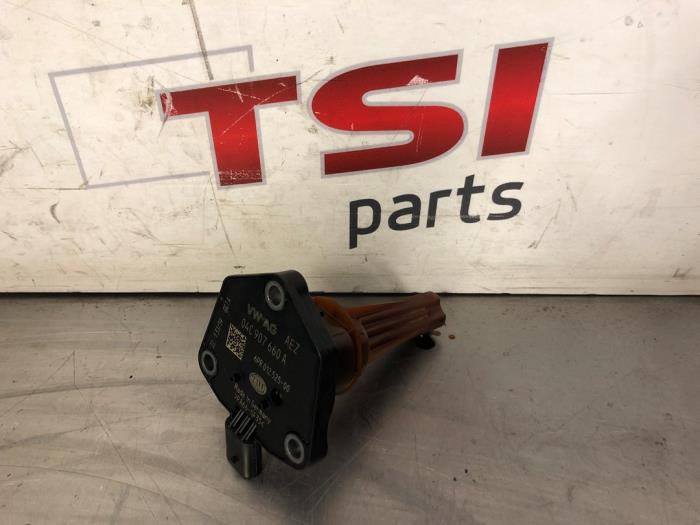 Begagnade Oljenivåsensor Volkswagen Golf VII (AUA) 1.5 TSI Evo BMT 16V Pris € 37,00 Marginaltabell erbjuds av TSI-Parts / Allmotorparts B.V.