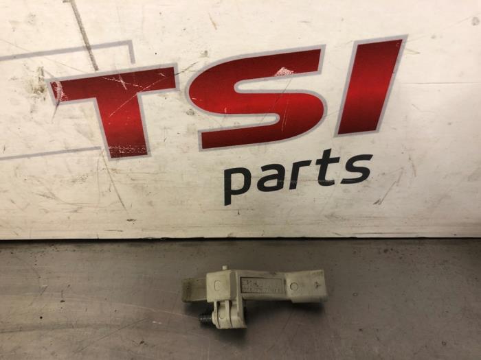 Begagnade Vevaxelsensor Volkswagen Golf VII (AUA) 1.5 TSI Evo BMT 16V Pris € 14,50 Marginaltabell erbjuds av TSI-Parts / Allmotorparts B.V.