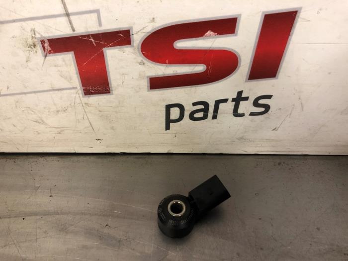 Usados Sensor de golpeteo Volkswagen Golf VII (AUA) 1.5 TSI Evo BMT 16V Precio € 8,00 Norma de margen ofrecido por TSI-Parts / Allmotorparts B.V.