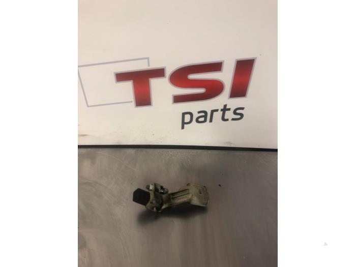 Begagnade Vevaxelsensor Volkswagen Golf VI (5K1) 1.4 TSI 160 16V Pris € 10,00 Marginaltabell erbjuds av TSI-Parts / Allmotorparts B.V.