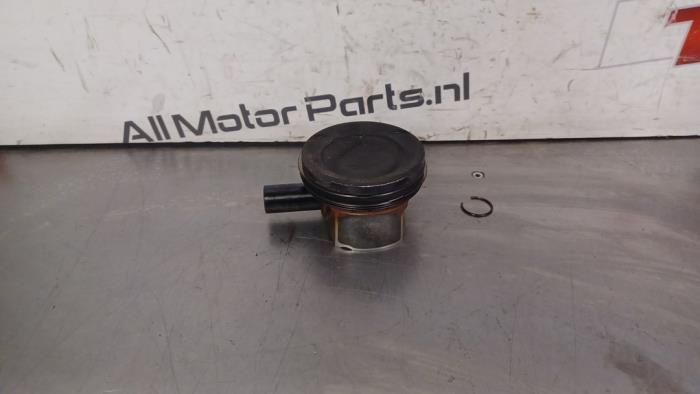 Gebrauchte Kolben Mercedes C (W205) C-300 2.0 Turbo 16V 4-Matic Preis € 41,00 Margenregelung angeboten von TSI-Parts / Allmotorparts B.V.