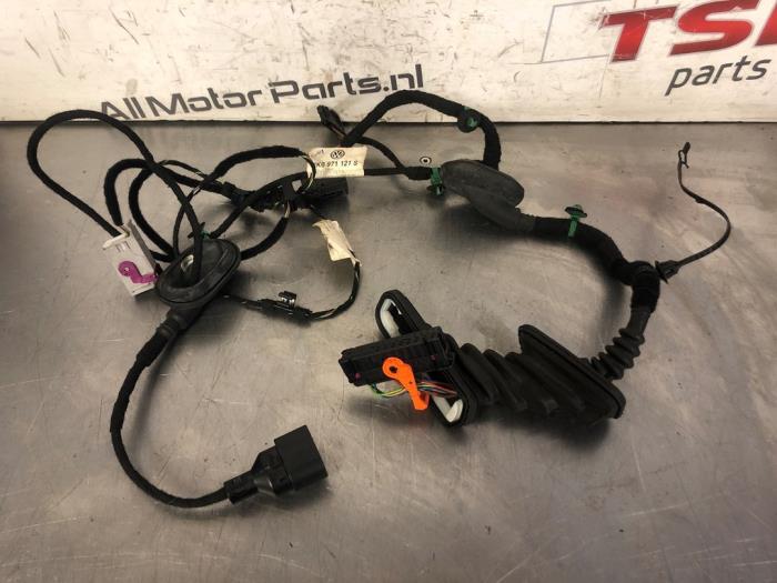 Begagnade Kablage Volkswagen Caddy Combi III (2KB,2KJ) 1.2 TSI Pris € 33,00 Marginaltabell erbjuds av TSI-Parts / Allmotorparts B.V.