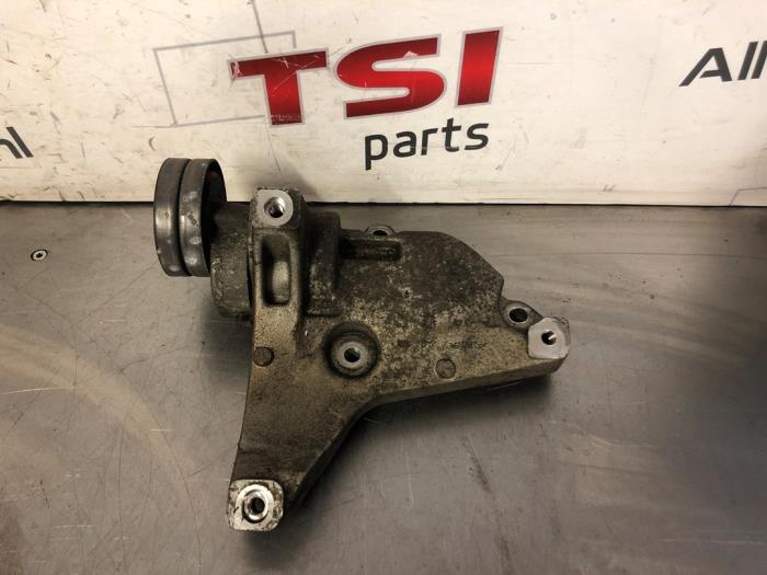 Usados Rodillo tensor correa múltiple Volkswagen Polo V (6R) 1.2 TSI Precio € 25,00 Norma de margen ofrecido por TSI-Parts / Allmotorparts B.V.