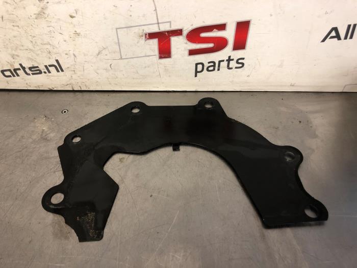 Usados Tabique intermedio Volkswagen Polo V (6R) 1.2 TSI Precio € 8,00 Norma de margen ofrecido por TSI-Parts / Allmotorparts B.V.