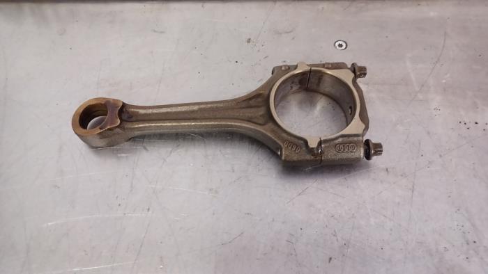 Usagé Bielle Audi TT (8J3) 2.0 TFSI 16V Prix € 33,00 Règlement à la marge proposé par TSI-Parts / Allmotorparts B.V.