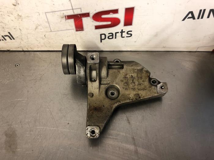 Usados Rodillo tensor correa múltiple Volkswagen Polo V (6R) 1.2 TSI Precio € 25,00 Norma de margen ofrecido por TSI-Parts / Allmotorparts B.V.