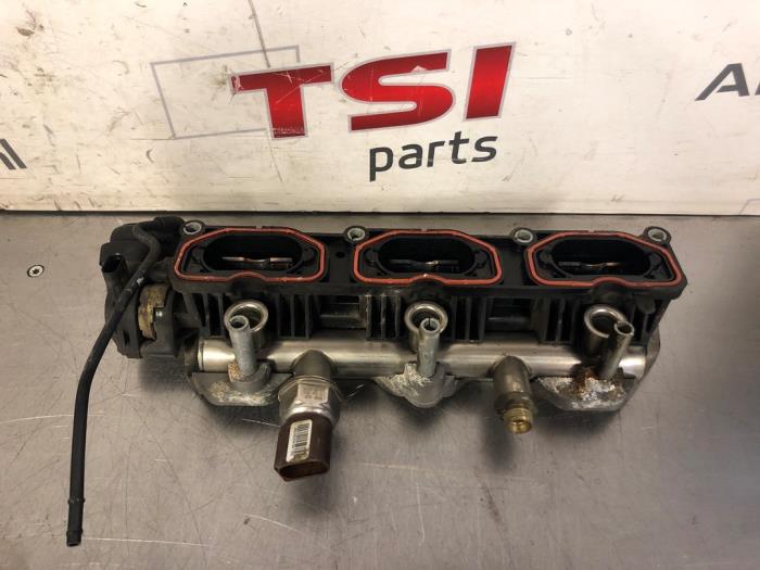 Begagnade Insugsrör Audi A6 (C6) 3.0 V6 24V TFSI Quattro Pris € 66,00 Marginaltabell erbjuds av TSI-Parts / Allmotorparts B.V.