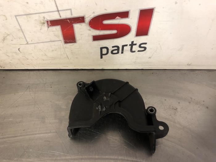 Usagé Couvercle de distribution Audi A3 Limousine (8VS/8VM) 1.4 TFSI ACT 16V Prix € 8,00 Règlement à la marge proposé par TSI-Parts / Allmotorparts B.V.