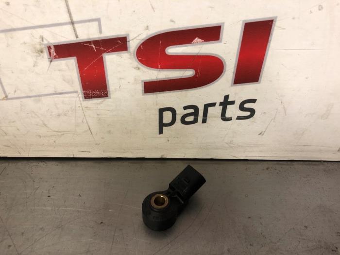 Begagnade Knackningssensor Volkswagen Golf V (1K1) 1.4 16V Pris € 12,00 Marginaltabell erbjuds av TSI-Parts / Allmotorparts B.V.