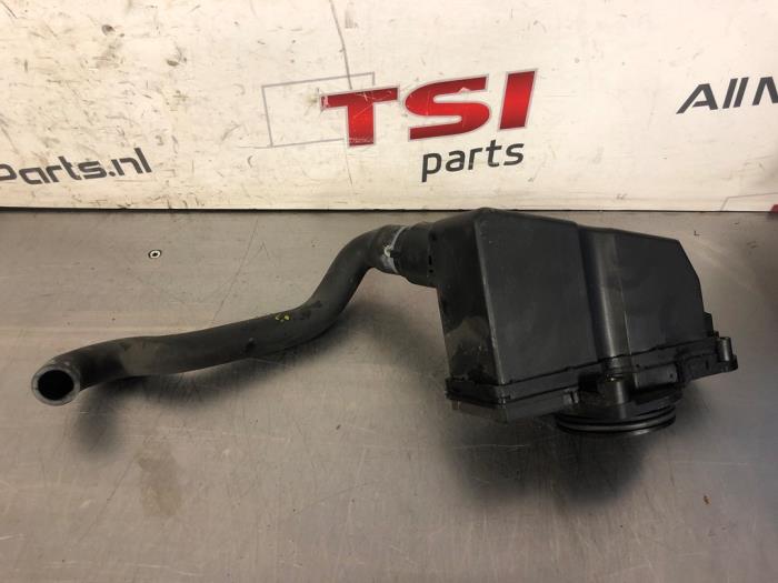 Usagé Ventilation carter Volkswagen Lupo (6X1) 1.0 MPi 50 Prix € 21,00 Règlement à la marge proposé par TSI-Parts / Allmotorparts B.V.