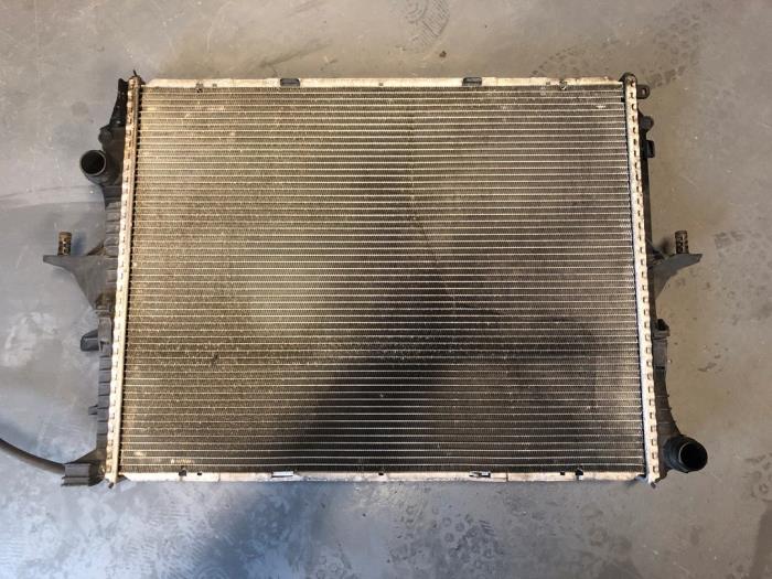 Usagé Radiateur Volkswagen Touareg (7LA/7L6) 3.2 V6 24V Prix € 50,00 Règlement à la marge proposé par TSI-Parts / Allmotorparts B.V.