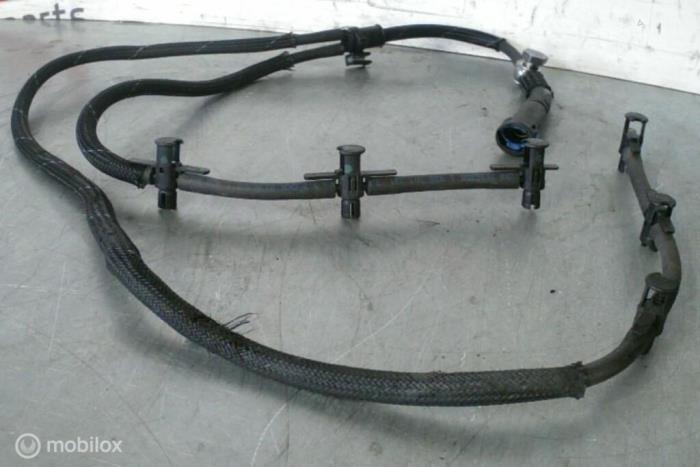 Usagé Conduit de carburant Audi A6 (C7) 3.0 TDI V6 24V Quattro Prix € 41,00 Règlement à la marge proposé par TSI-Parts / Allmotorparts B.V.