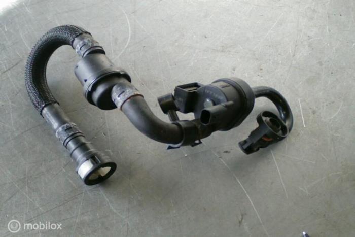 Fuel tank valve