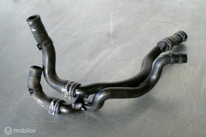 Begagnade Vattenrör Audi A6 (C7) 3.0 V6 24V TFSI Quattro Pris € 25,00 Marginaltabell erbjuds av TSI-Parts / Allmotorparts B.V.