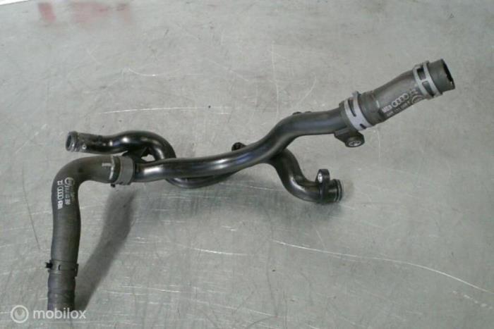 Begagnade Vattenrör Audi A6 (C7) 3.0 V6 24V TFSI Quattro Pris € 17,00 Marginaltabell erbjuds av TSI-Parts / Allmotorparts B.V.