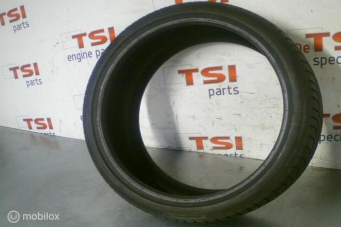 Begagnade Vinterdäck Diversen Diversen Pris € 25,00 Marginaltabell erbjuds av TSI-Parts / Allmotorparts B.V.