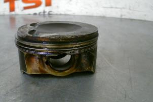 Piston d'un Audi Q3 (8UB/8UG) 2.0 16V TFSI 170 Quattro 2012