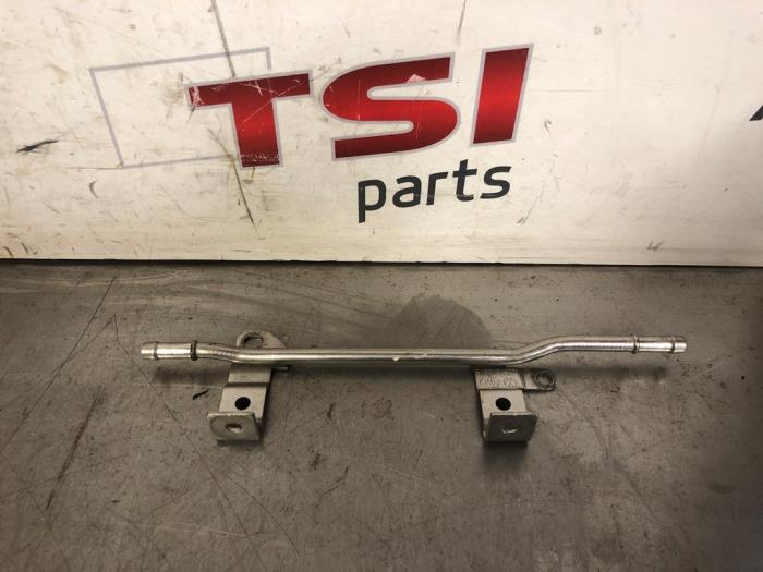 Usagé Conduit (divers) Volkswagen Passat Variant (3C5) 3.6 FSI R36 3.6 24V 4Motion Prix € 17,00 Règlement à la marge proposé par TSI-Parts / Allmotorparts B.V.