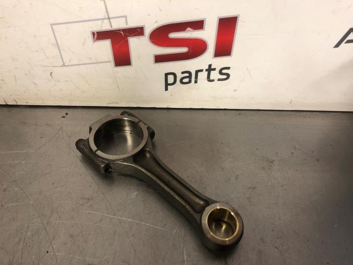 Begagnade Vevstake Volkswagen Transporter T5 2.5 TDi Pris € 50,00 Marginaltabell erbjuds av TSI-Parts / Allmotorparts B.V.