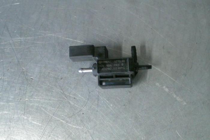 Gebrauchte Ansaugbrugge Audi RS6 Preis € 17,00 Margenregelung angeboten von TSI-Parts / Allmotorparts B.V.