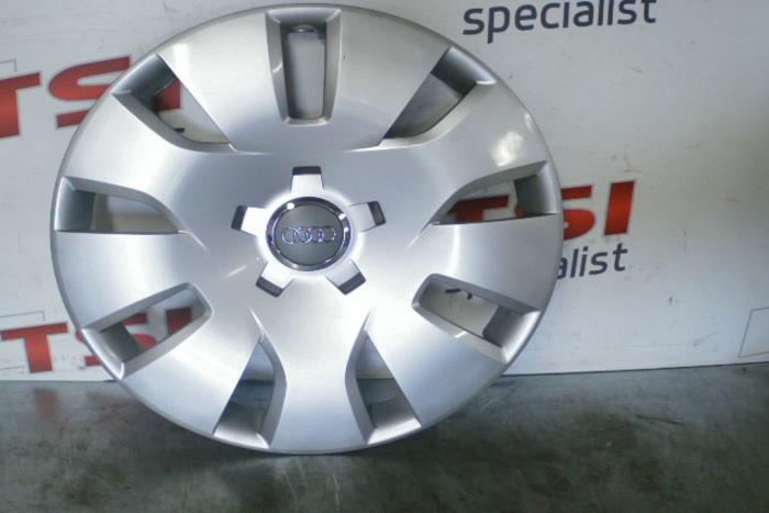 Używane Kolpak Audi A4 Avant (B8) 1.8 TFSI 16V Cena € 8,00 Procedura marży oferowane przez TSI-Parts / Allmotorparts B.V.