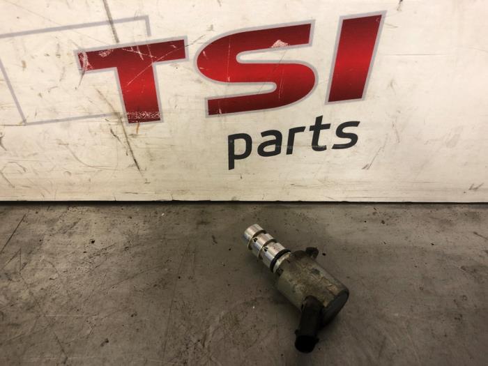 Usados Interruptor bomba de aceite Volkswagen Golf VII (AUA) 1.4 GTE 16V Precio € 12,00 Norma de margen ofrecido por TSI-Parts / Allmotorparts B.V.