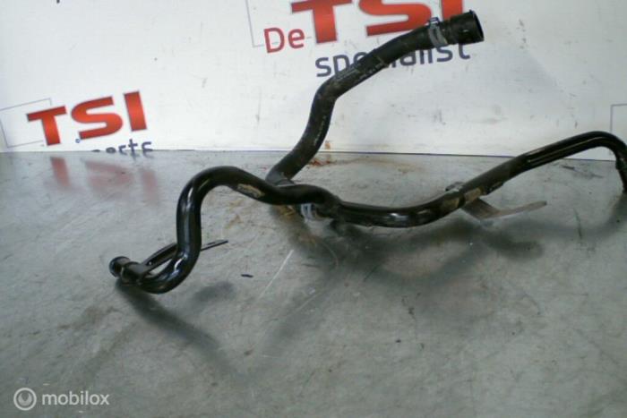 Gebrauchte Wasserrohr Audi A1 (8X1/8XK) 1.6 TDI 16V Preis € 33,00 Margenregelung angeboten von TSI-Parts / Allmotorparts B.V.