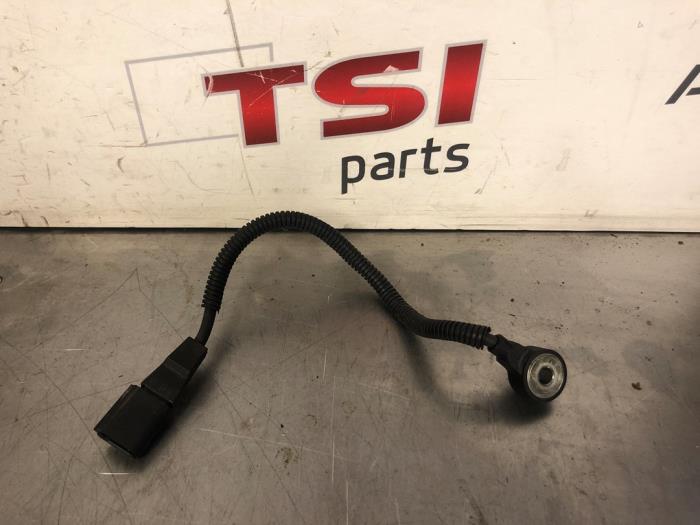 Begagnade Knackningssensor Audi RS 6 Avant (C7) 4.0 V8 TFSI 32V Pris € 17,00 Marginaltabell erbjuds av TSI-Parts / Allmotorparts B.V.
