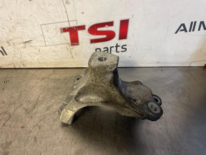 Usagé Support moteur Audi RS 6 Avant (C7) 4.0 V8 TFSI 32V Prix € 17,00 Règlement à la marge proposé par TSI-Parts / Allmotorparts B.V.
