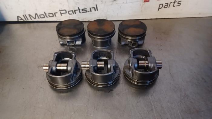 Usados Pistón BMW 5 serie (E34) 525i 24V Precio € 248,00 Norma de margen ofrecido por TSI-Parts / Allmotorparts B.V.