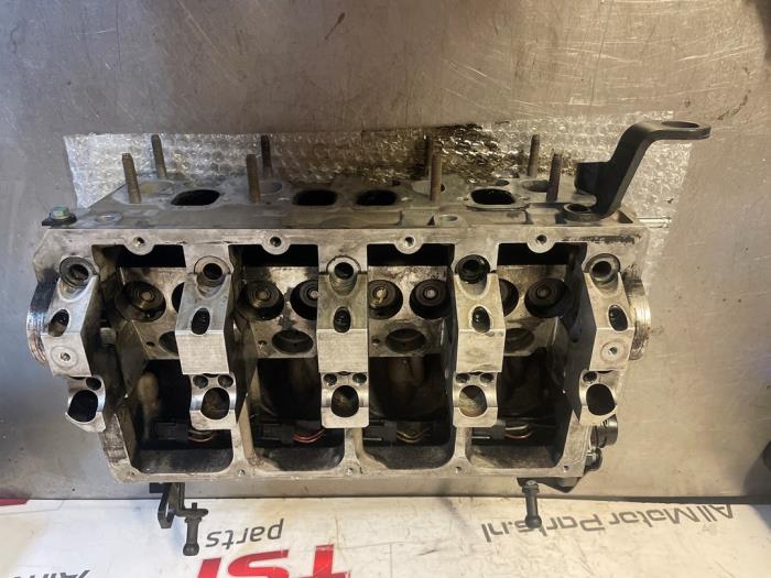 Begagnade Topplock Volkswagen Caddy III (2KA,2KH,2CA,2CH) 1.9 TDI Pris € 165,00 Marginaltabell erbjuds av TSI-Parts / Allmotorparts B.V.