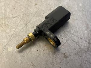 Engine temperature sensor from a Audi A3 Sportback (8YA) 1.5 35 TFSI 16V Mild Hybrid 2020