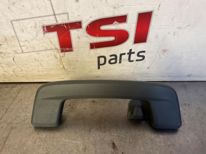 Gebrauchte Handgriff Audi A3 Sportback (8YA) 1.5 35 TFSI 16V Mild Hybrid Preis € 9,68 Mit Mehrwertsteuer angeboten von TSI-Parts / Allmotorparts B.V.