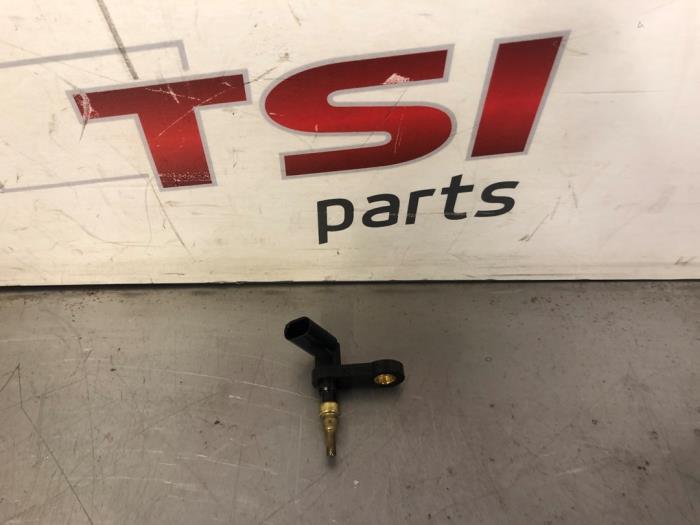 Begagnade Värmesköld Volkswagen Golf VIII (CD1) 1.5 TSI 16V Pris € 8,00 Marginaltabell erbjuds av TSI-Parts / Allmotorparts B.V.