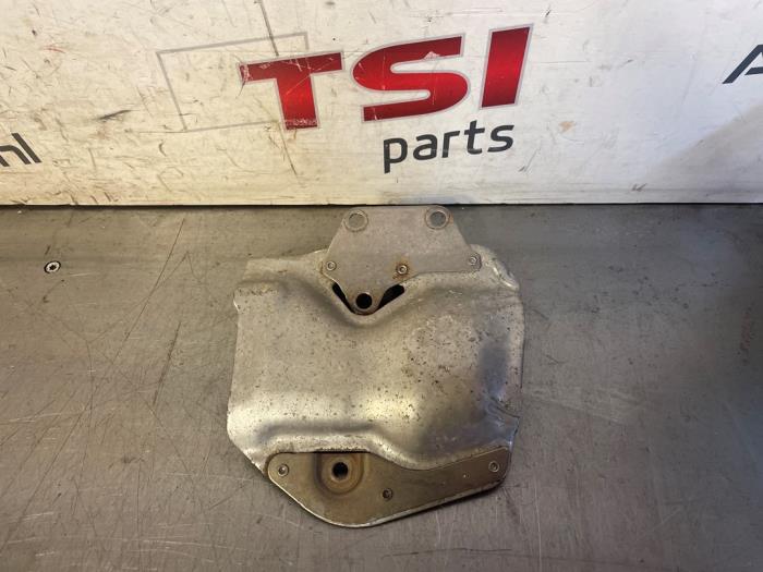 Gebrauchte Hitzeschild Auspuff Volkswagen Golf VII (AUA) 1.5 TSI Evo BMT 16V Preis € 15,00 Margenregelung angeboten von TSI-Parts / Allmotorparts B.V.